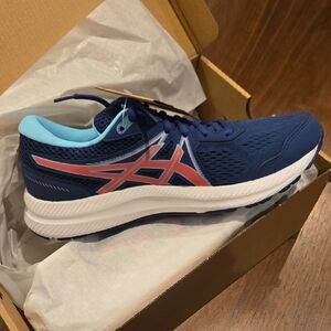 ASICS New In Box Women's Gel Contend